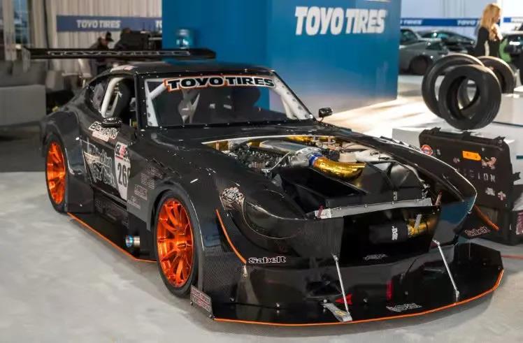 展現(xiàn)出的改裝車(chē) 展現(xiàn)出的改裝車(chē)