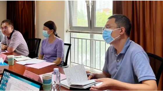 石化化工處在不到一個月的時間內(nèi)連續(xù)收到中橡協(xié)兩份報告，一直從職能角度進(jìn)行研究，并與相關(guān)司局進(jìn)行溝通，開展了有關(guān)工作。